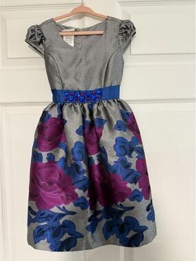 Girls' Party Dress with Floral Pattern and Beaded Waistband